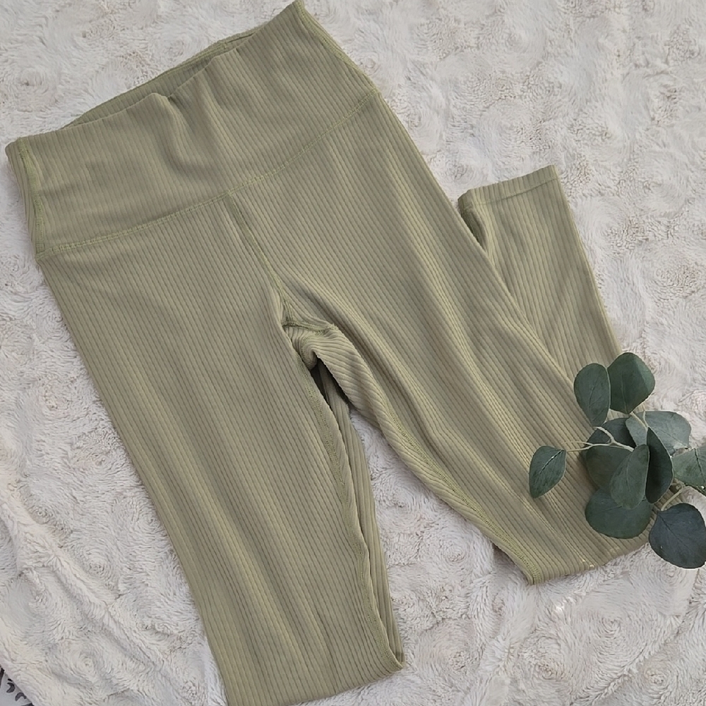 🔥 2/$16 All In Motion Ribbed Olive Green Leggings